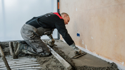 Cementdekvloer (met vloerverwarming)